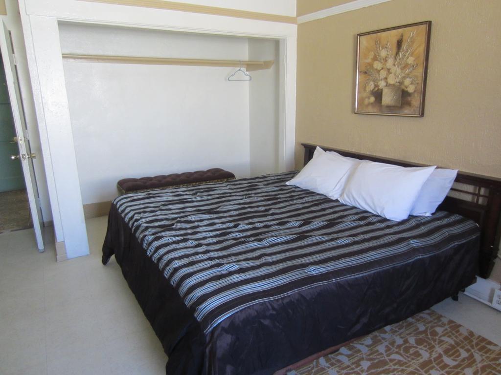 Monterey Inn Hotel Dream Suites Лос-Анджелес Номер фото
